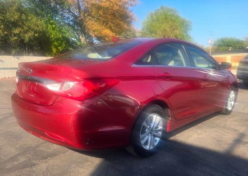2013 Hyundai SONATA GLS