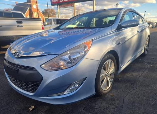 2015 Hyundai SONATA Hybrid Limited