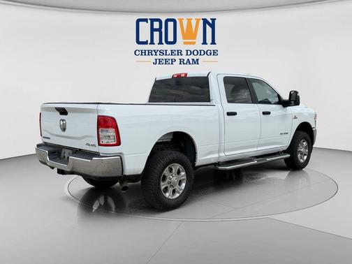 Bright White Clearcoat 2024 RAM 2500 Big Horn Crew Cab 4x4 6'4' Box