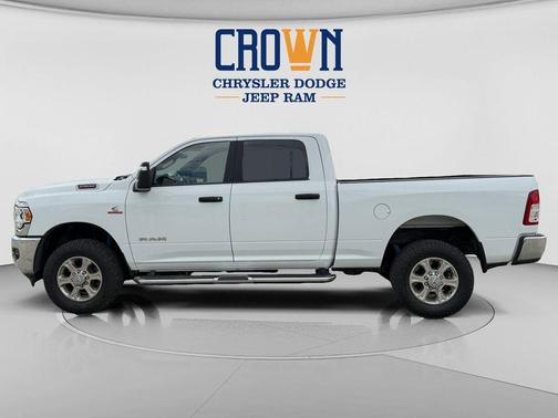 Bright White Clearcoat 2024 RAM 2500 Big Horn Crew Cab 4x4 6'4' Box