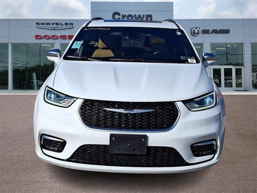 2022 Chrysler Pacifica L