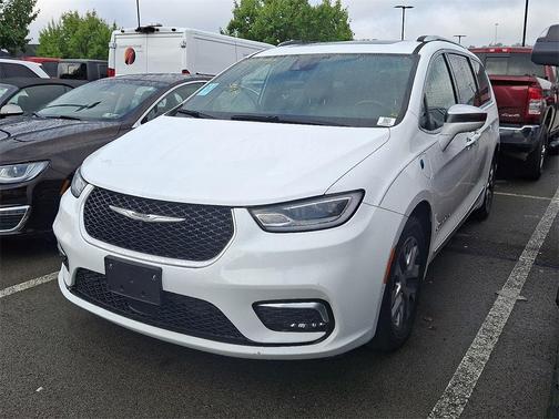 2022 Chrysler Pacifica L