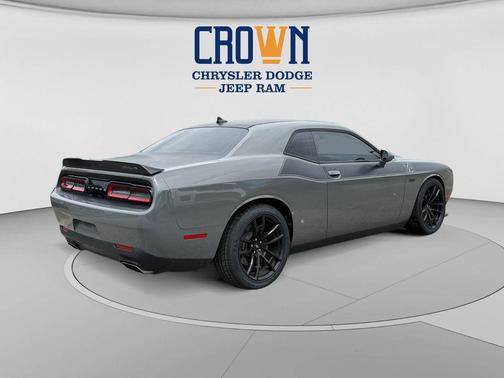 Destroyer Gray Clearcoat 2017 Dodge Challenger R/T 392
