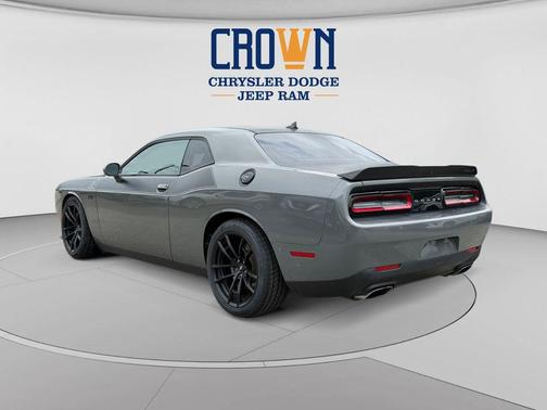 Destroyer Gray Clearcoat 2017 Dodge Challenger R/T 392
