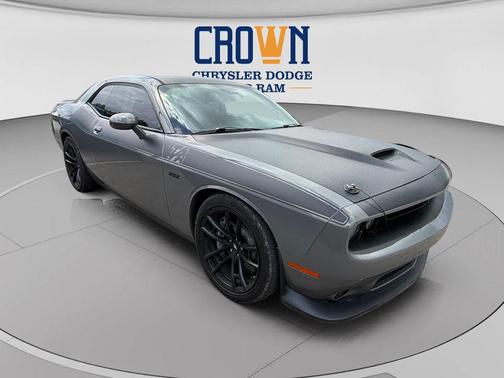 Destroyer Gray Clearcoat 2017 Dodge Challenger R/T 392