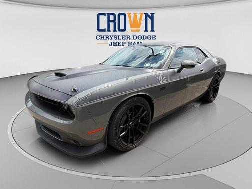 Destroyer Gray Clearcoat 2017 Dodge Challenger R/T 392