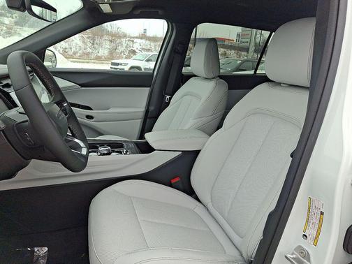 Bright White Clearcoat 2026 Jeep Cherokee Limited
