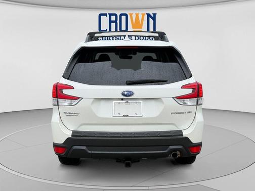 Crystal White Pearl 2020 Subaru Forester Limited