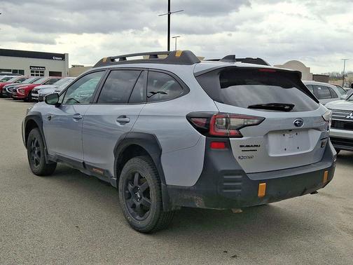 Ice Silver Metallic 2024 Subaru Outback Wilderness