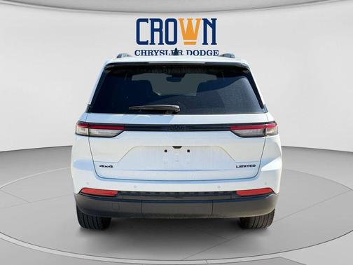 Bright White Clearcoat 2024 Jeep Grand Cherokee Limited