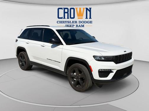 Bright White Clearcoat 2024 Jeep Grand Cherokee Limited