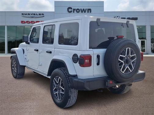 2024 Jeep Wrangler 4-Door Sahara 4x4