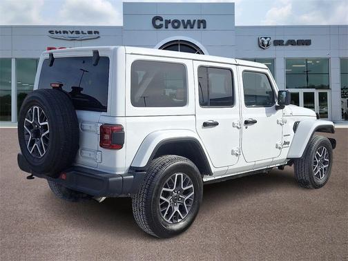 2024 Jeep Wrangler 4-Door Sahara 4x4