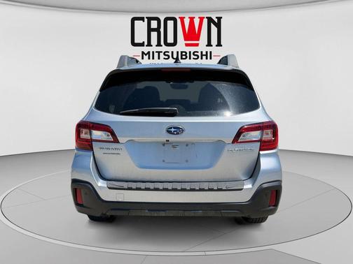 Ice Silver Metallic 2018 Subaru Outback 2.5i Limited