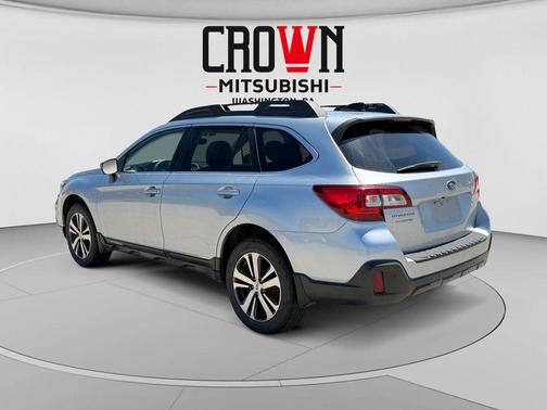 Ice Silver Metallic 2018 Subaru Outback 2.5i Limited