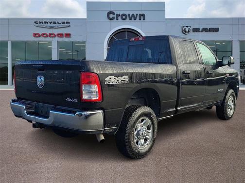 2022 RAM 2500 Tradesman Crew Cab 4x4 6'4' Box