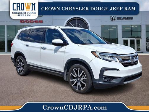 2022 Honda Pilot Touring 8-Passenger