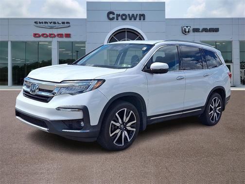 2022 Honda Pilot Touring 8-Passenger