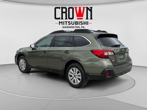 Wilderness Green Metallic 2019 Subaru Outback 2.5i Premium