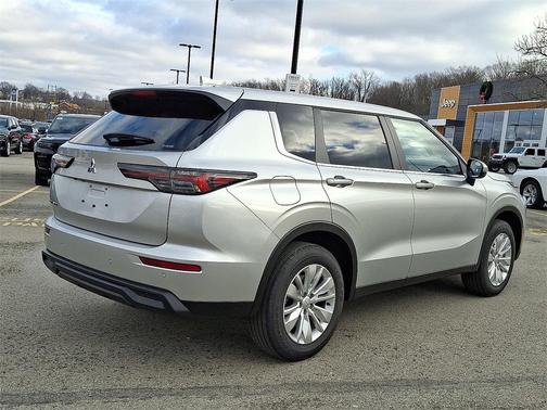 2026 Mitsubishi Outlander ES 1.5T S-AWC