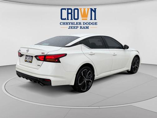 Pearl White Tricoat 2024 Nissan Altima SR Intelligent AWD