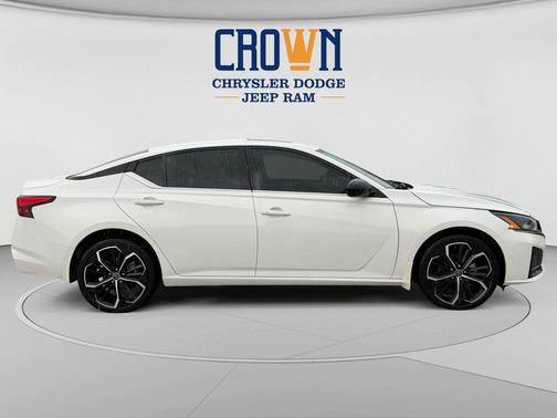 Pearl White Tricoat 2024 Nissan Altima SR Intelligent AWD