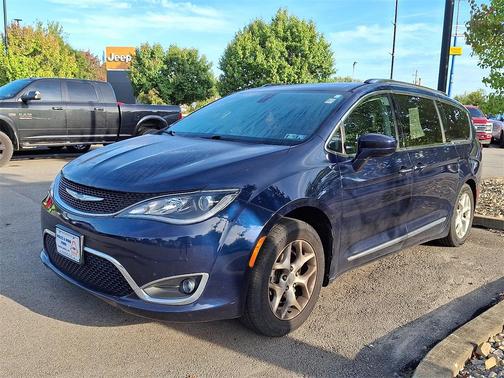 2018 Chrysler Pacifica Touring-L