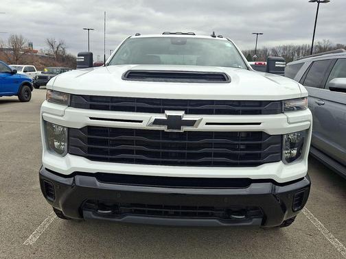 2025 Chevrolet Silverado 2500 Custom