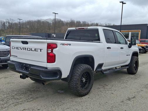 Summit White 2025 Chevrolet Silverado 2500 Custom