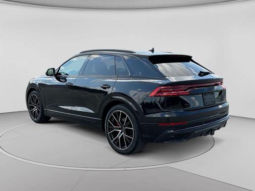 Mythos Black Metallic 2023 Audi Q8 55 Prestige