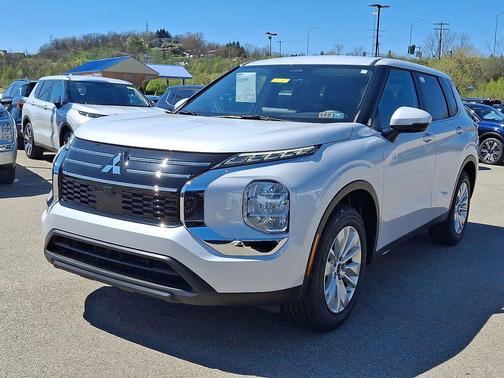 White Diamond 2026 Mitsubishi Outlander ES 1.5T S-AWC