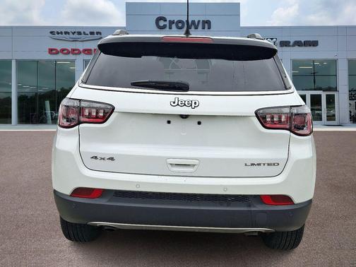 Bright White Clearcoat 2023 Jeep Compass Limited