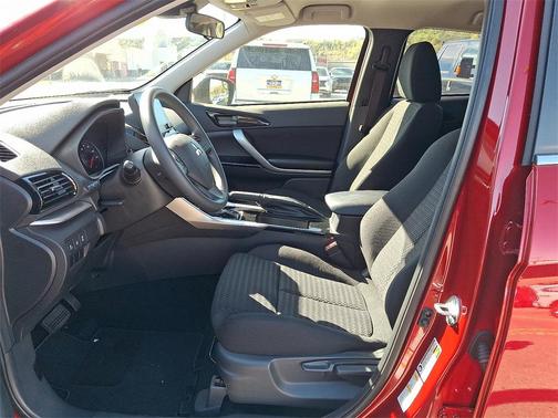 2025 Mitsubishi Eclipse Cross LE