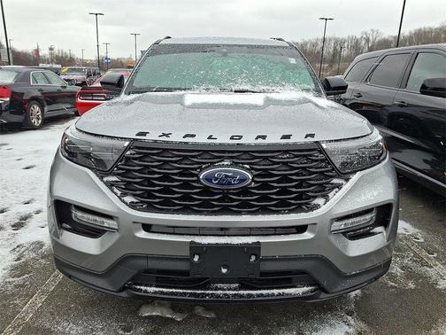2024 Ford Explorer ST-Line