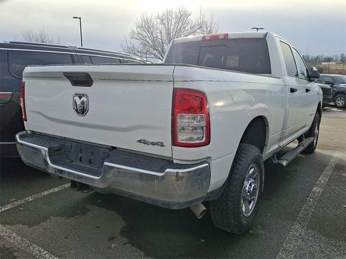 2022 RAM 2500 Tradesman Crew Cab 4x4 6'4' Box
