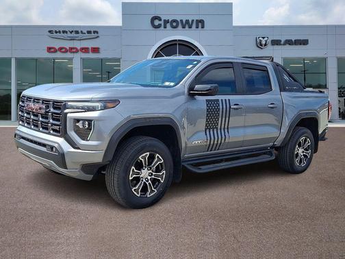 Sterling Metallic 2023 GMC Canyon AT4