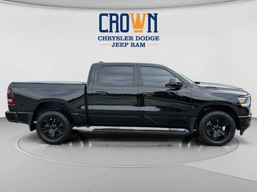 Diamond Black Crystal Pearlcoat 2023 RAM 1500 Big Horn/Lone Star