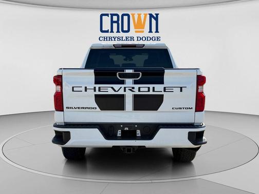 Summit White 2023 Chevrolet Silverado 1500 Custom