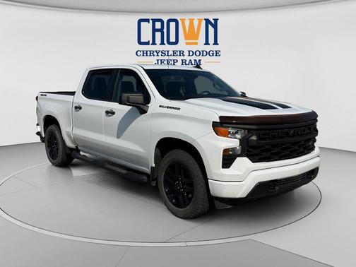 Summit White 2023 Chevrolet Silverado 1500 Custom