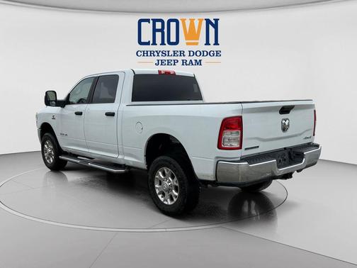 Bright White Clearcoat 2024 RAM 2500 Big Horn Crew Cab 4x4 6'4' Box