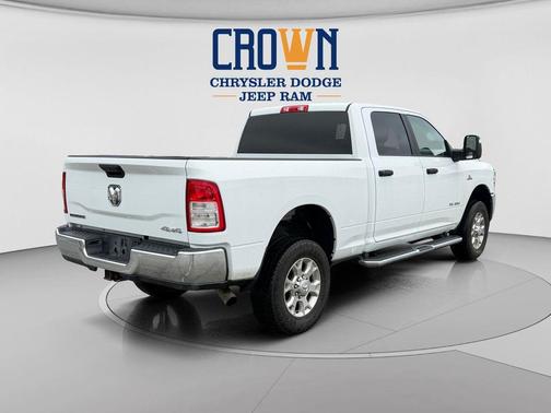Bright White Clearcoat 2024 RAM 2500 Big Horn Crew Cab 4x4 6'4' Box