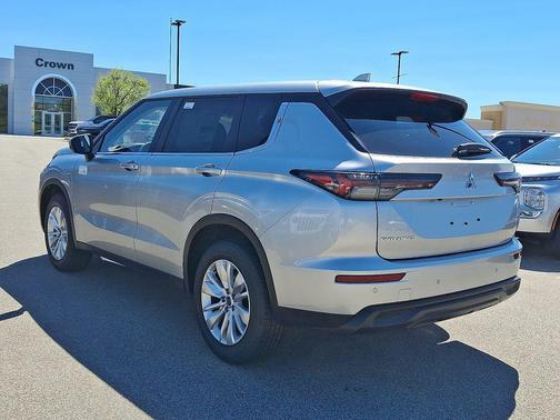 Alloy Silver Metallic 2026 Mitsubishi Outlander ES 1.5T S-AWC
