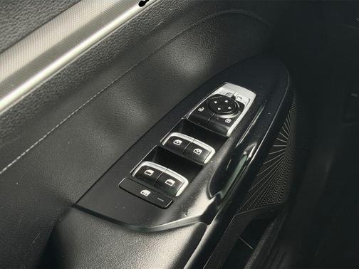 Ebony Black 2022 Kia K5 GT-Line