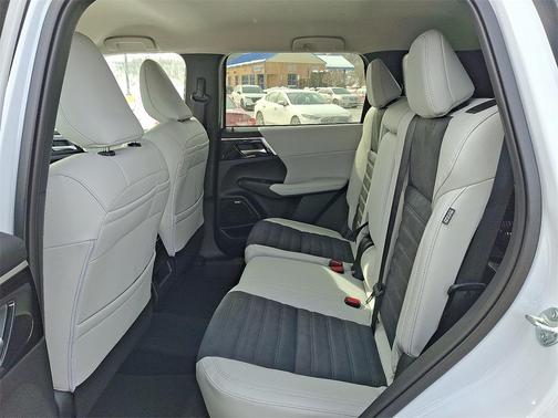 2026 Mitsubishi Outlander SE 1.5T S-AWC