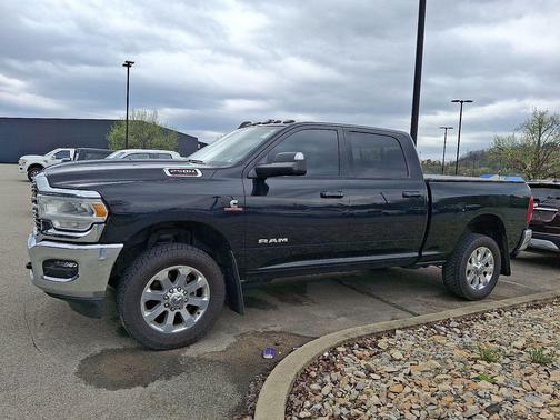 Diamond Black Crystal Pearlcoat 2020 RAM 2500 Big Horn Crew Cab 4x4 6'4' Box