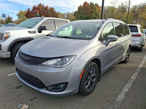 2020 Chrysler Pacifica Touring