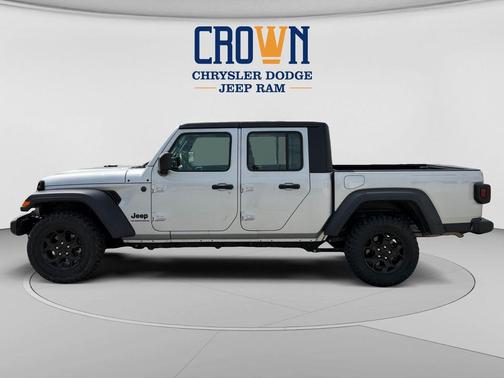 Silver Zynith Clearcoat 2023 Jeep Gladiator Sport
