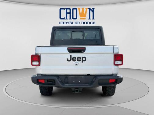 Silver Zynith Clearcoat 2023 Jeep Gladiator Sport
