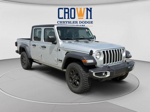 Silver Zynith Clearcoat 2023 Jeep Gladiator Sport