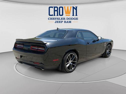 Pitch Black Clearcoat 2017 Dodge Challenger R/T Scat Pack